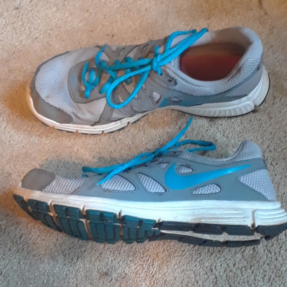 I'm selling my shoes